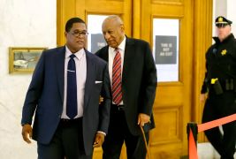 Wednesday June 7, 2017  With assistance from his aide Bill Cosby arrives for day 3 of his sexual assault trial at the Montgomery County Courthouse in Norristown, PA.  ED HILLE / Staff Photographer The Philadelphia Inquirer / Pool