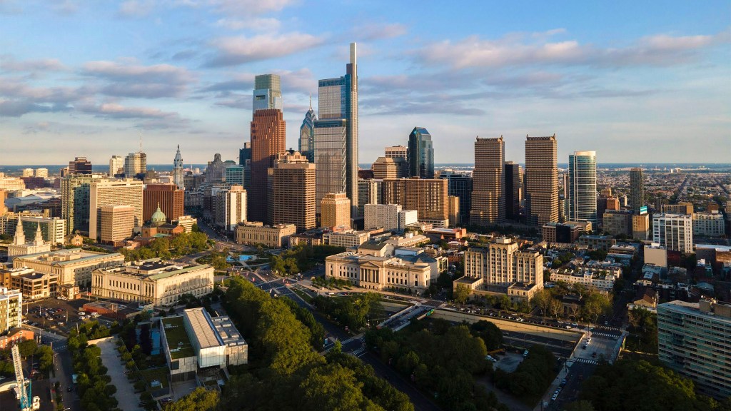 phillyskyline-day-may2020-crop