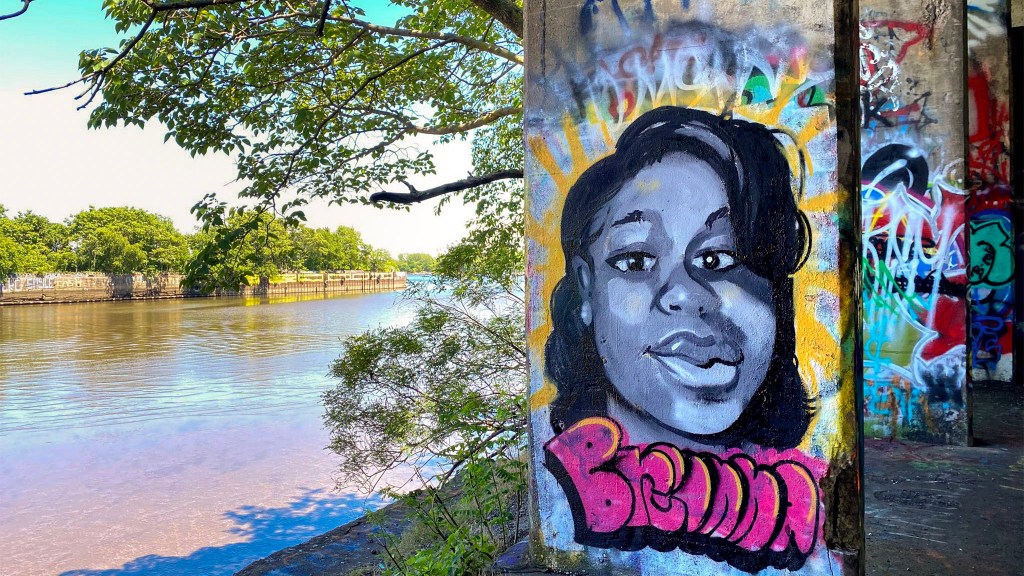 A tribute to Breonna Taylor at Graffiti Pier in June 2020