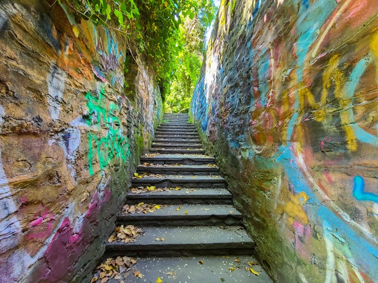 fairmountpark-graffiti-kellydrive-stairs