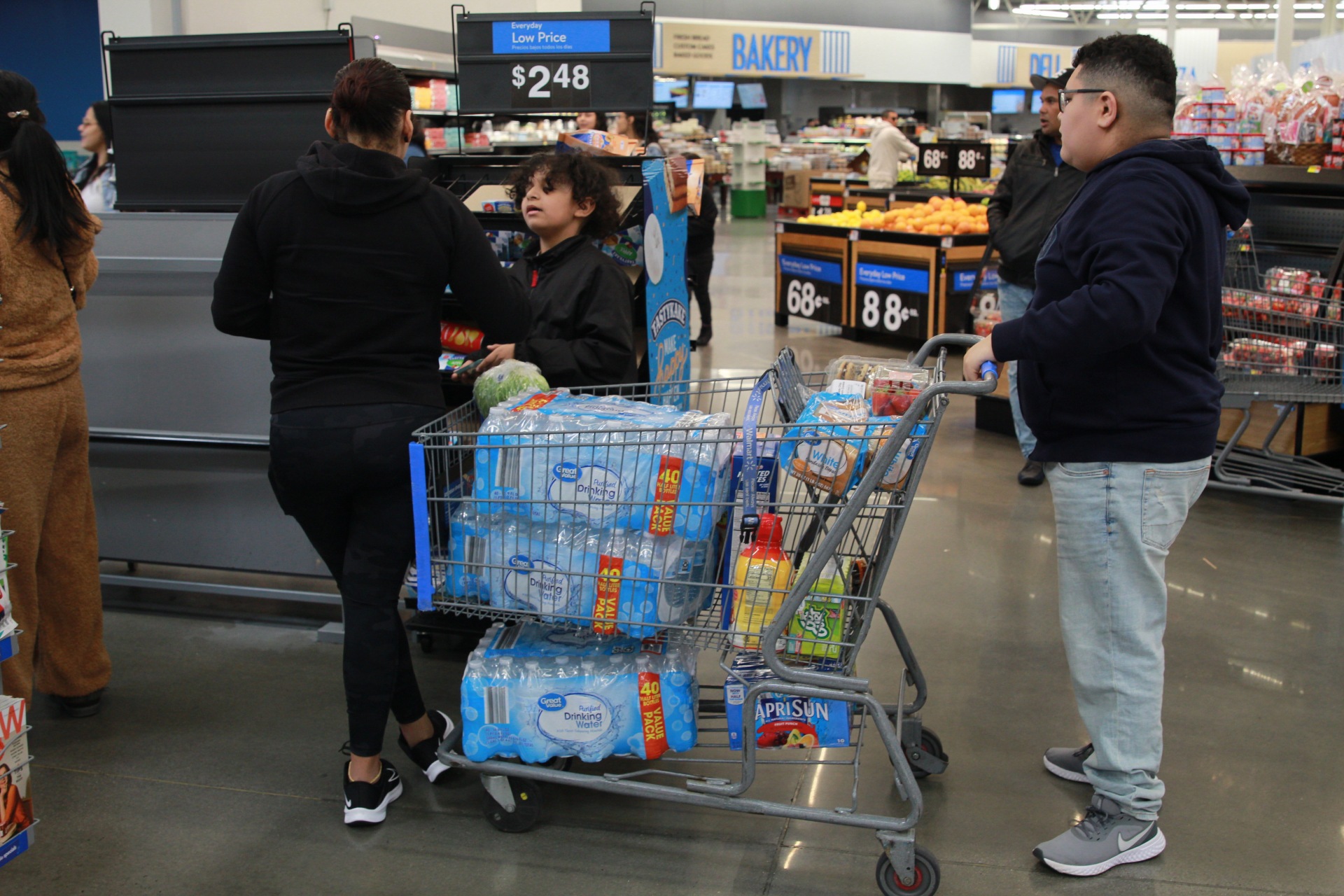Philadelphia Bottled Water Frenzy Store Scenes After The Chemical Spill